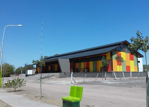 Edificio del Campus Universitario Múltiple de San Martín, en La Colonia, Junín