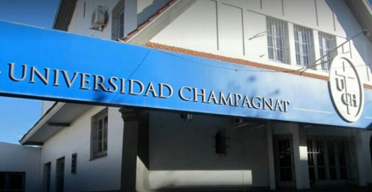 Fachada del Campus San Rafael de la Universidad Champagnat